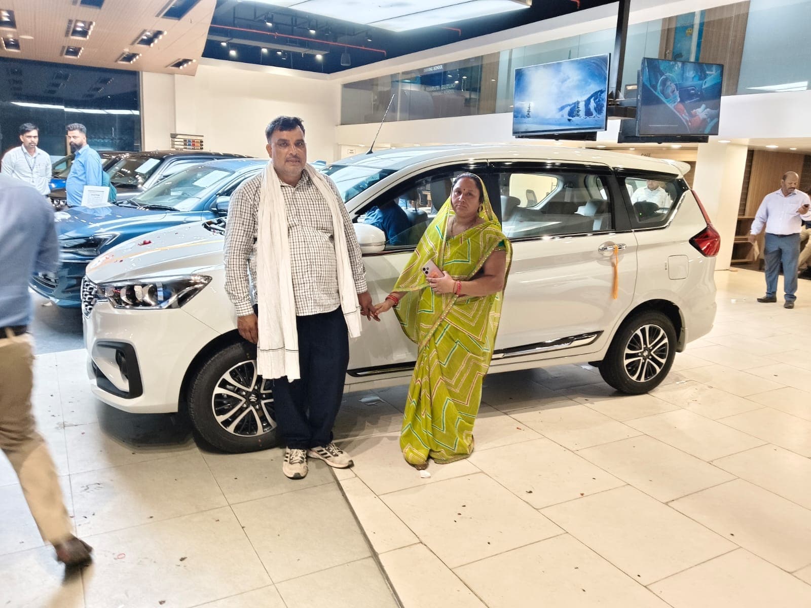 Carzelo Gallery Image 1